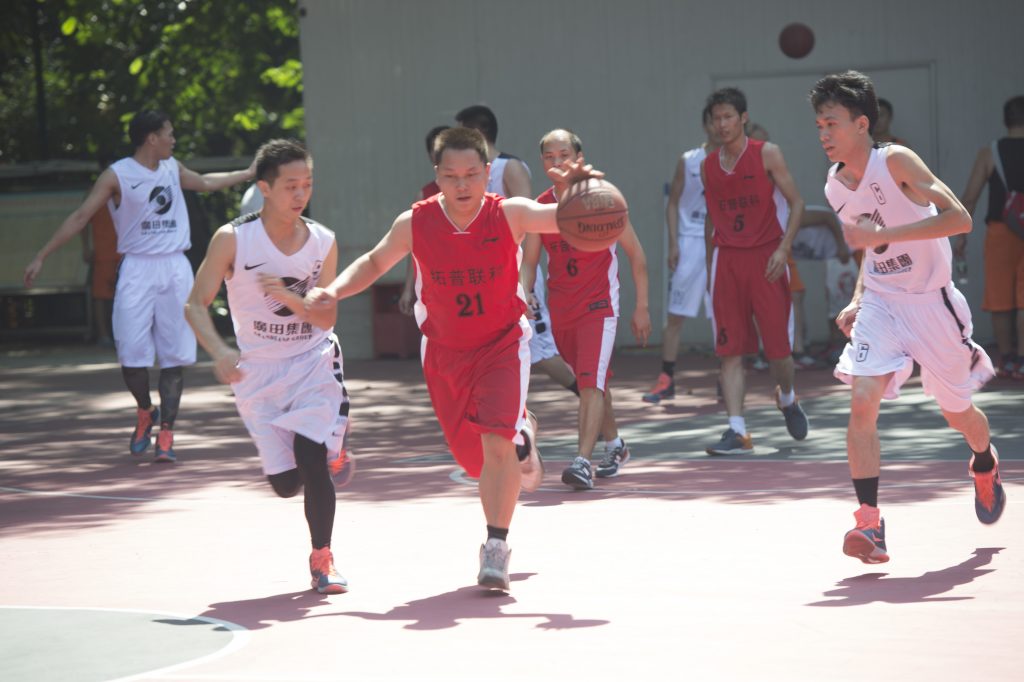  在拓普聯(lián)科，我們勇于挑戰(zhàn)、展現(xiàn)自我；