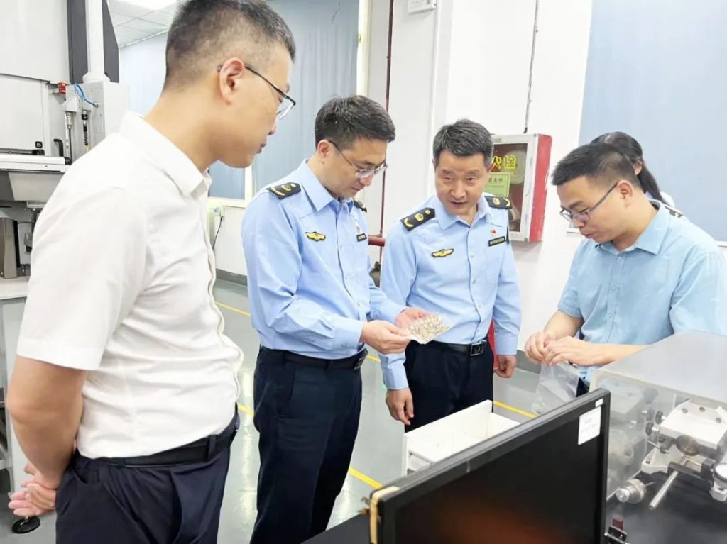 深圳市市場(chǎng)監(jiān)督管理局吳迪副局長(zhǎng)及市區(qū)兩級(jí)知識(shí)產(chǎn)權(quán)保護(hù)中心領(lǐng)導(dǎo)蒞臨拓普聯(lián)科